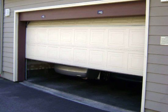 Fast Garage Door Repairs Johannesburg, Cost To Put Garage Door Back On Track